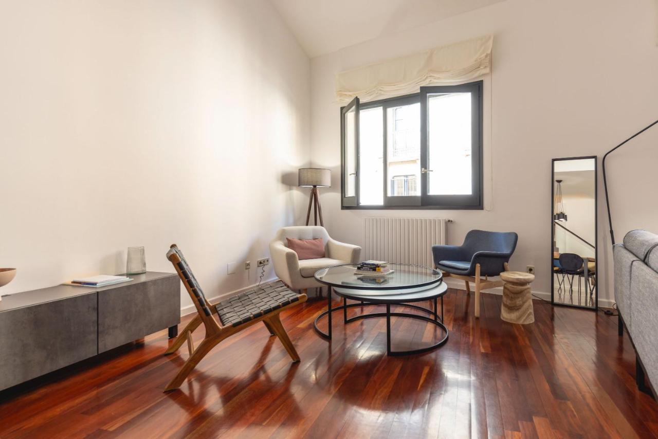 Apartamento Bravissimo Cort Reial Palau, Duplex Penthouse *