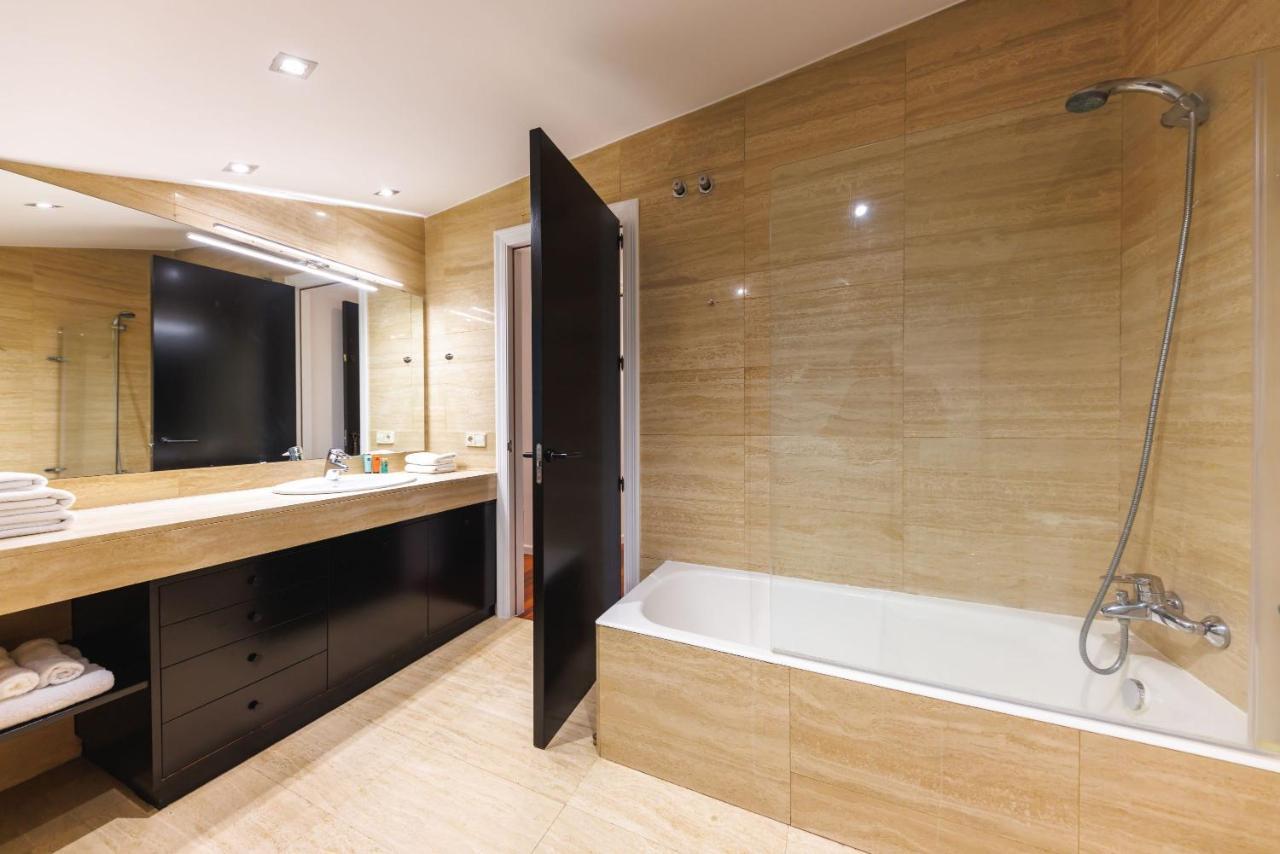 Apartamento Bravissimo Cort Reial Palau, Duplex Penthouse *